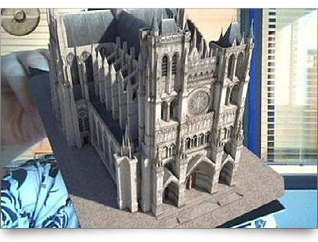 Web application enabling interaction with Amiens cathedral + presentation at terminals. 